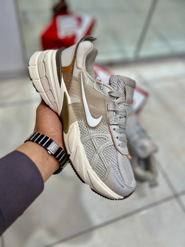 نایک ویتوکی رنگ موکا